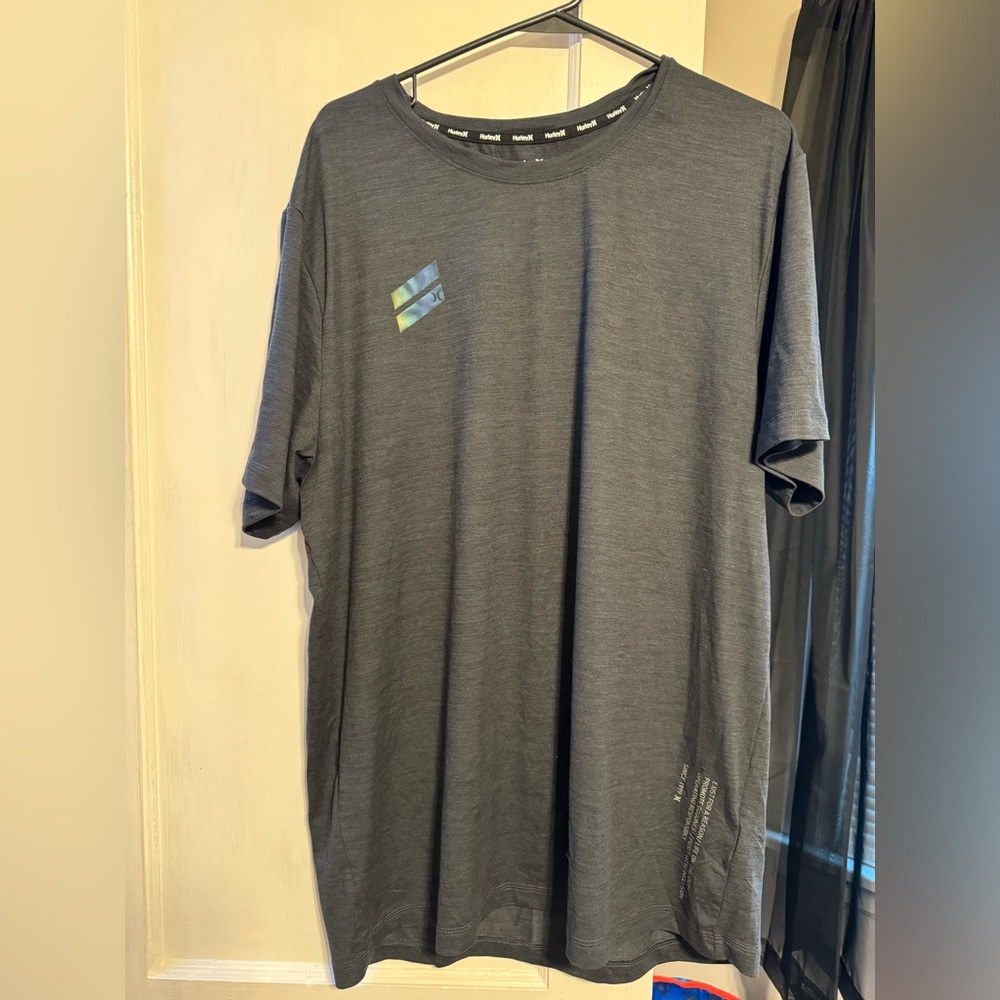 Men’s Hurley shirt